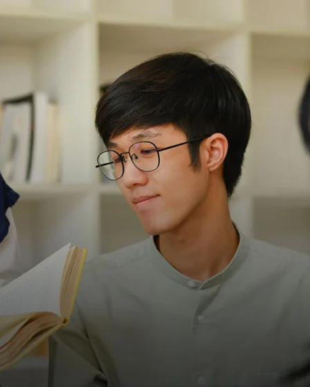 Another vs. The Other: Cara Mudah Membedakan Dua Kata yang Mirip dalam Bahasa Inggris Bersama EF EFEKTA English for Adults